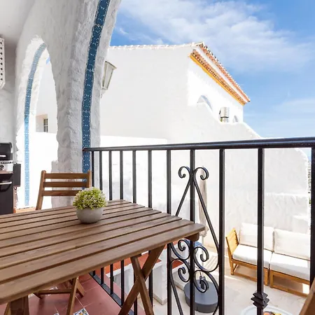 Tio Charles 3 Bedroom Townhouse With Sea View *