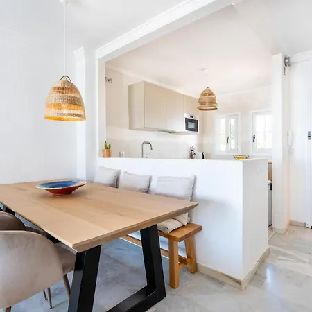 Holiday home Tio Charles 3 Bedroom Townhouse With Sea View