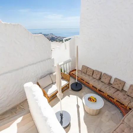 Tio Charles 3 Bedroom Townhouse With Sea View Holiday home *